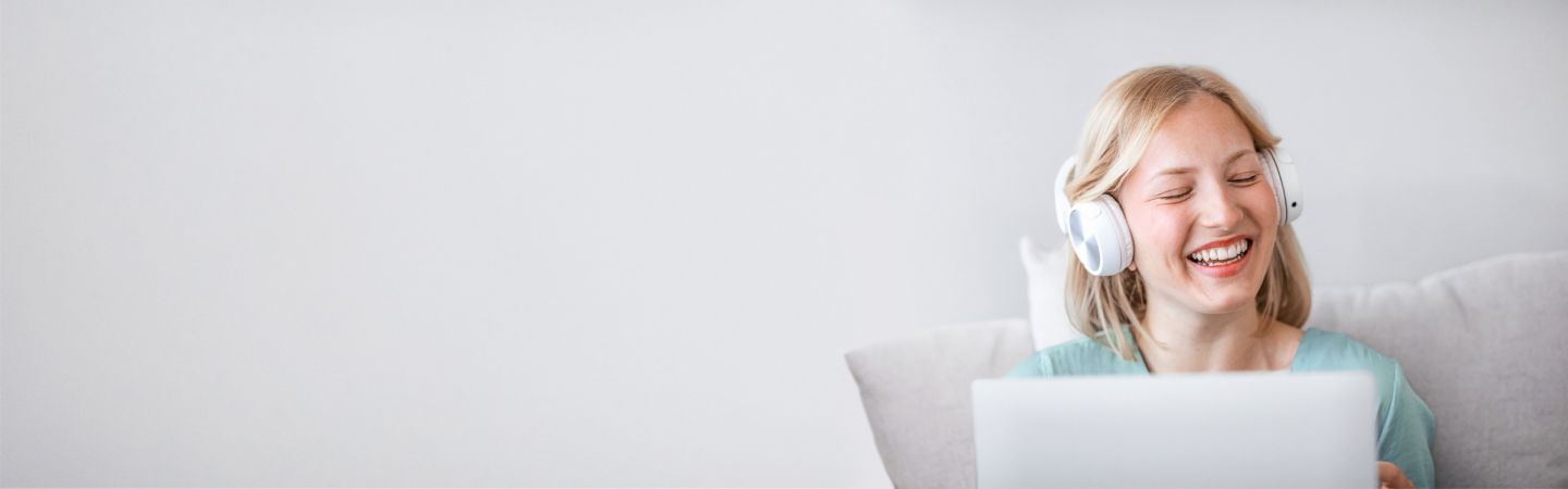 Career, IT, People, Smiling, Coding, Meeting, Business, <br/>Кариера, ИТ, Луѓе, Смеење, Кодирање, Состанок, Бизнис